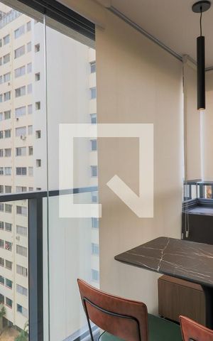 Studio para alugar com 29m², 1 quarto e sem vaga Studio para alugar com 29m², 1 quarto e sem vagaVaranda