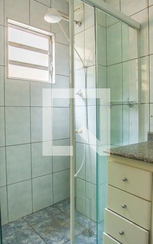Casa à venda com 229m², 3 quartos e 2 vagasBanheiro 2