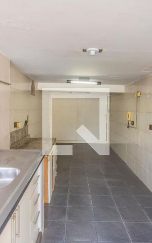 Casa à venda com 229m², 3 quartos e 2 vagasCozinha