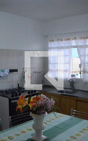Casa à venda com 250m², 3 quartos e 2 vagasCozinha
