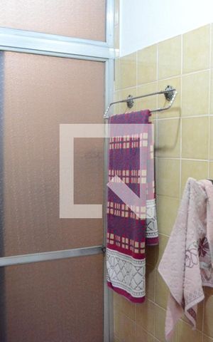 Casa à venda com 250m², 3 quartos e 2 vagasBanheiro