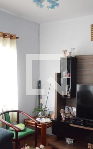Casa à venda com 250m², 3 quartos e 2 vagasSala
