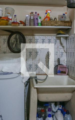 Casa à venda com 260m², 2 quartos e 3 vagas Casa à venda com 260m², 2 quartos e 3 vagasCozinha e Área de Serviço
