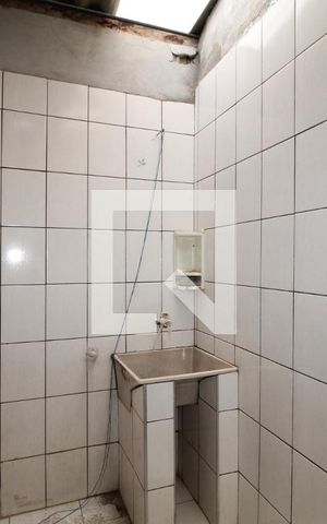 Casa para alugar com 50m², 2 quartos e 1 vagaÁrea de Serviço