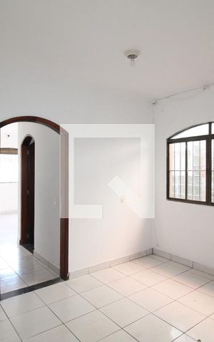 Casa para alugar com 50m², 2 quartos e 1 vagaSala/Cozinha