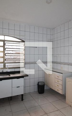 Casa para alugar com 50m², 2 quartos e 1 vagaSala/Cozinha