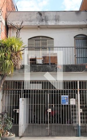 Casa para alugar com 50m², 2 quartos e 1 vagaFachada