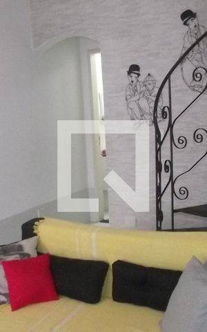 Casa à venda com 30m², 3 quartos e 1 vagaSala