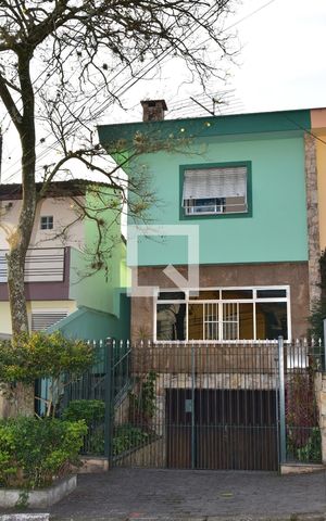 Casa à venda com 180m², 3 quartos e 3 vagasFachada