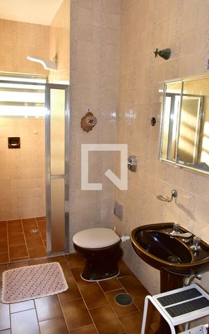 Casa à venda com 180m², 3 quartos e 3 vagasBanheiro