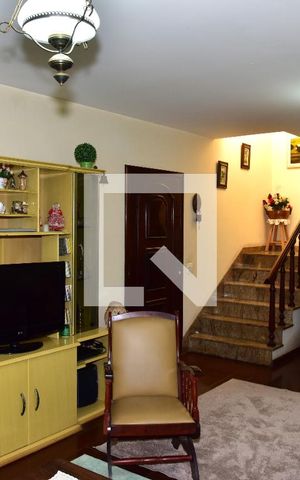 Casa à venda com 180m², 3 quartos e 3 vagasSala