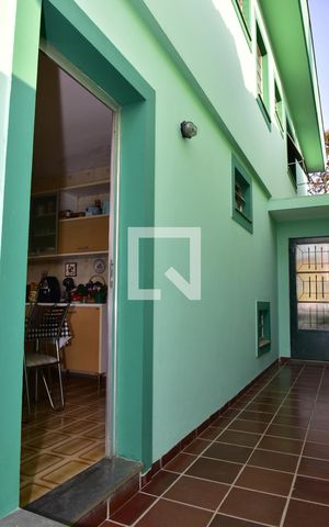 Casa à venda com 180m², 3 quartos e 3 vagasCorredor