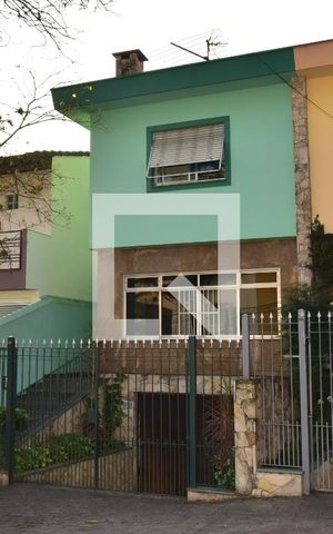 Casa à venda com 180m², 3 quartos e 3 vagasFachada
