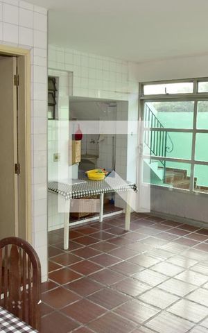 Casa à venda com 180m², 3 quartos e 3 vagasÁrea de Serviço