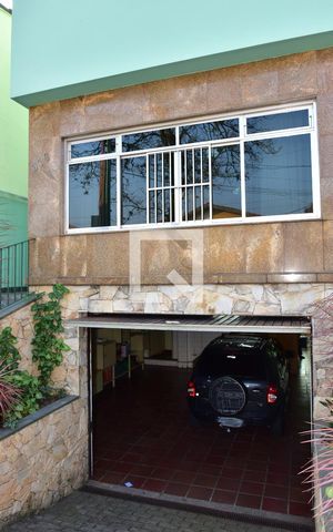Casa à venda com 180m², 3 quartos e 3 vagasFachada