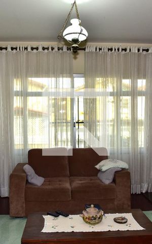 Casa à venda com 180m², 3 quartos e 3 vagasSala