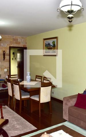 Casa à venda com 180m², 3 quartos e 3 vagasSala