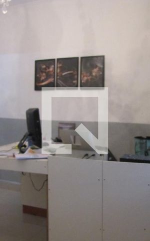 Casa à venda com 200m², 4 quartos e 2 vagasSala