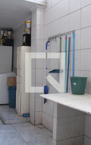 Casa à venda com 200m², 4 quartos e 2 vagasÁrea de Serviço