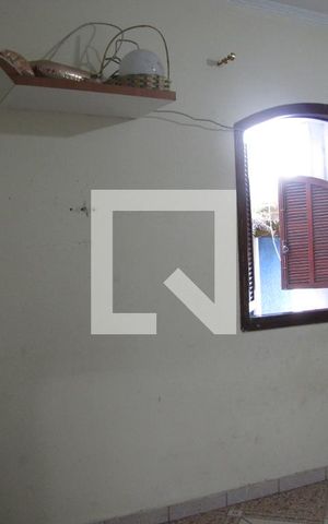 Casa à venda com 200m², 4 quartos e 2 vagasQuarto 2