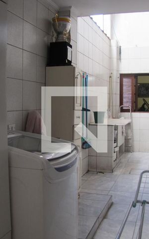 Casa à venda com 200m², 4 quartos e 2 vagasÁrea de Serviço