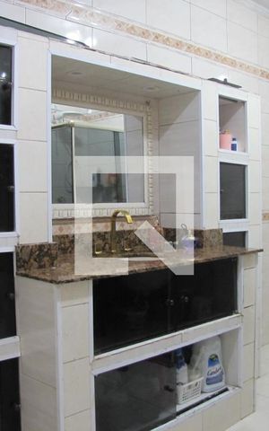 Casa à venda com 200m², 4 quartos e 2 vagasBanheiro da Suíte