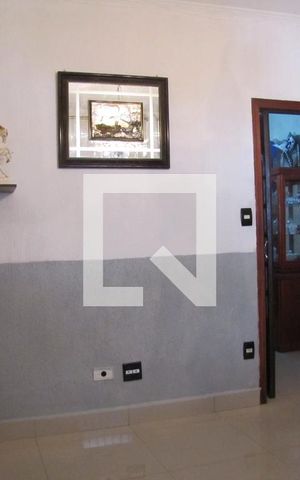 Casa à venda com 200m², 4 quartos e 2 vagasSala