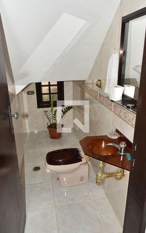 Casa à venda com 265m², 3 quartos e 2 vagasBanheiro