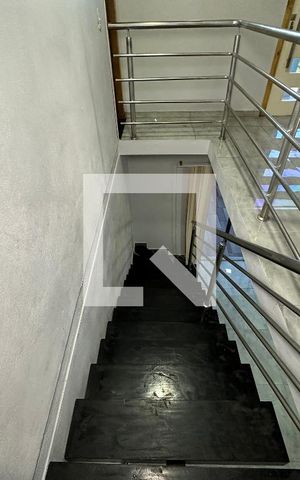 Casa à venda com 300m², 3 quartos e 1 vagaEscada
