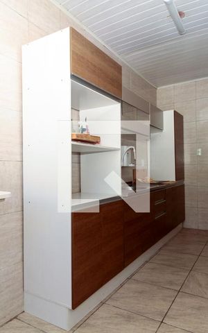 Apartamento para alugar com 45m², 2 quartos e 1 vaga Apartamento para alugar com 45m², 2 quartos e 1 vagaCozinha e Área de Serviço