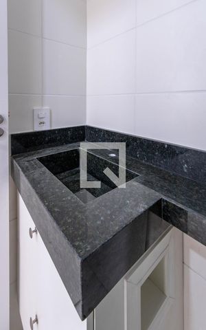 Apartamento à venda com 32m², 2 quartos e sem vaga Apartamento à venda com 32m², 2 quartos e sem vagaBanheiro