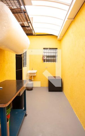 Casa à venda com 162m², 2 quartos e 1 vagaÁrea de Serviço