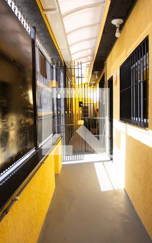 Casa à venda com 162m², 2 quartos e 1 vagaCorredor Externo
