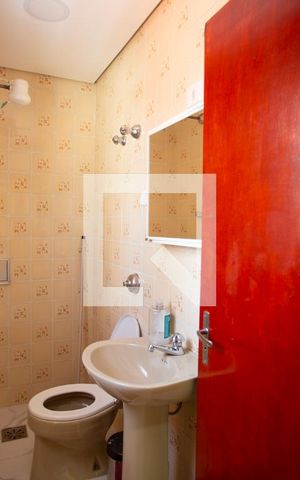 Casa à venda com 162m², 2 quartos e 1 vagaBanheiro 1