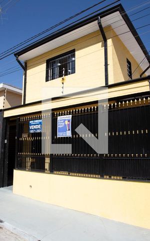 Casa à venda com 162m², 2 quartos e 1 vagaFachada