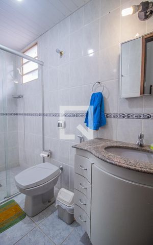 Casa à venda com 300m², 4 quartos e sem vaga Casa à venda com 300m², 4 quartos e sem vagaBanheiro Suíte 1