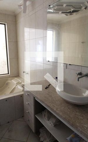 Apartamento à venda com 190m², 3 quartos e 4 vagasBanheiro Suite 2
