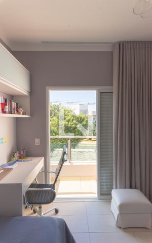 Casa de condomínio à venda com 268m², 3 quartos e 4 vagas Casa de condomínio à venda com 268m², 3 quartos e 4 vagasSuíte 3