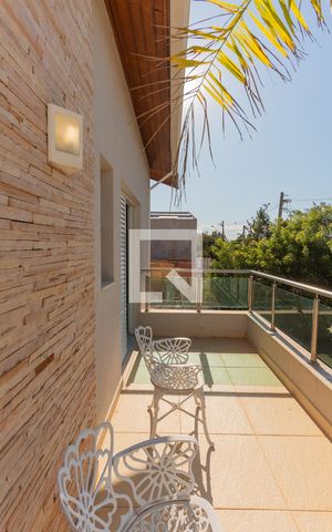 Casa de condomínio à venda com 268m², 3 quartos e 4 vagas Casa de condomínio à venda com 268m², 3 quartos e 4 vagasSacada da Suíte 1