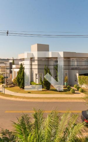 Casa de condomínio à venda com 268m², 3 quartos e 4 vagas Casa de condomínio à venda com 268m², 3 quartos e 4 vagasSacada da Suíte 1
