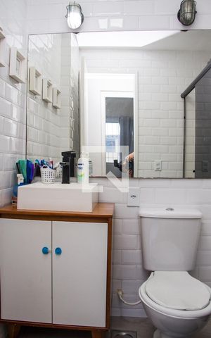 Apartamento à venda com 66m², 2 quartos e 1 vagaBanheiro Social