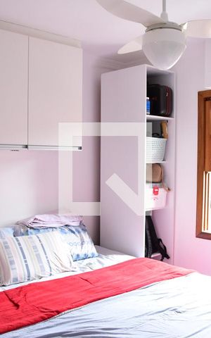 Casa de condomínio para alugar com 90m², 3 quartos e 2 vagasSuíte