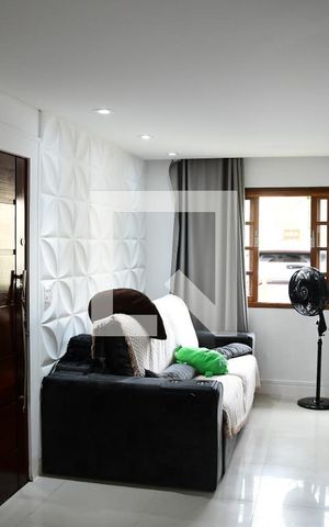 Casa de condomínio para alugar com 90m², 3 quartos e 2 vagasSala