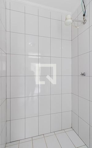 Casa para alugar com 100m², 2 quartos e sem vagaÁrea de Serviço - Banheiro
