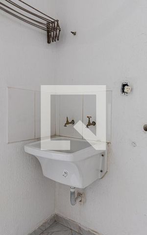 Casa para alugar com 100m², 2 quartos e sem vagaÁrea de Serviço
