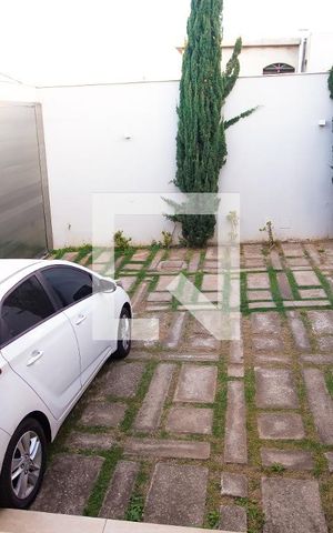 Casa à venda com 267m², 3 quartos e 4 vagas Casa à venda com 267m², 3 quartos e 4 vagasGaragem