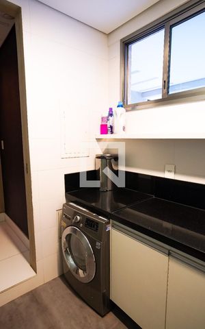 Casa à venda com 267m², 3 quartos e 4 vagas Casa à venda com 267m², 3 quartos e 4 vagasÁrea de serviço