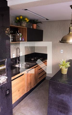 Casa à venda com 267m², 3 quartos e 4 vagas Casa à venda com 267m², 3 quartos e 4 vagasÁrea externa - Churraqueira