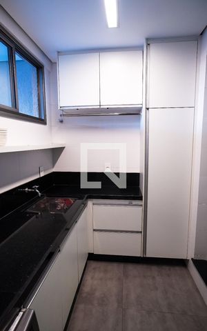 Casa à venda com 267m², 3 quartos e 4 vagas Casa à venda com 267m², 3 quartos e 4 vagasÁrea de serviço