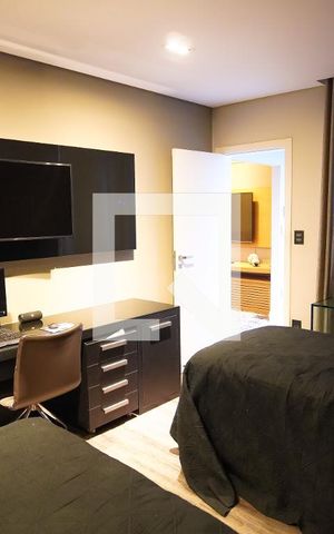 Casa à venda com 267m², 3 quartos e 4 vagas Casa à venda com 267m², 3 quartos e 4 vagasQuarto 3
